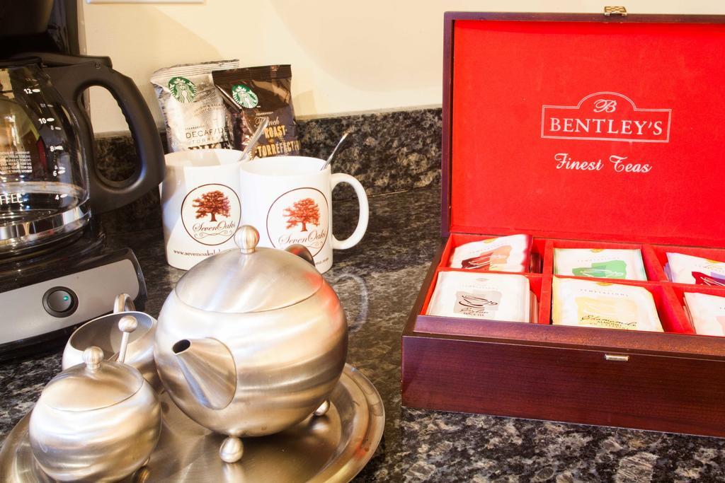 Seven Oaks Bed & Breakfast Lake Geneva Eksteriør billede